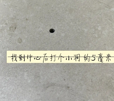 科尔沁右翼前瓷砖空鼓维修公司专业解答在瓷砖铺贴过程中，如果砂料搅拌不均匀，将会带来以下问题